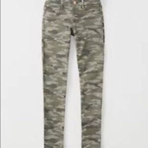 Camo Abercrombie Kids jeggings